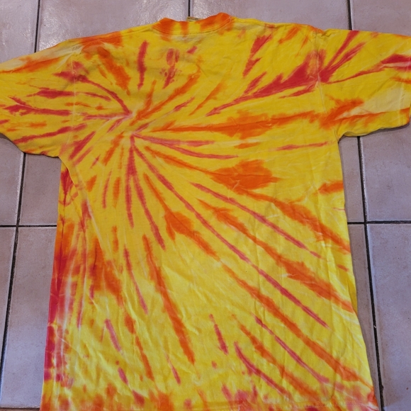 Hersey Park, Reeses tye die t shirt size large - Picture 2 of 2